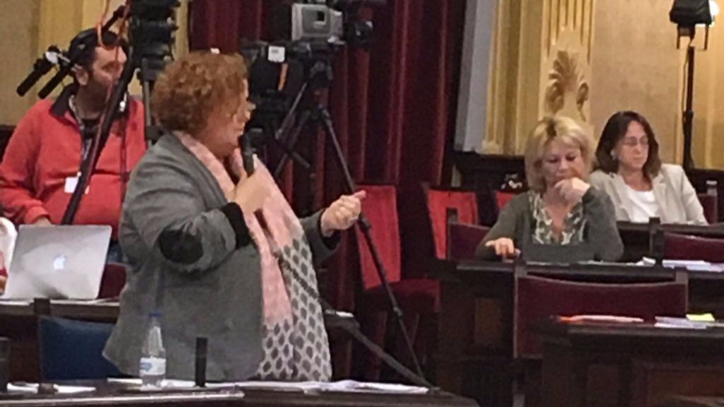 Ruth Mateu da margen a Andreu Manresa