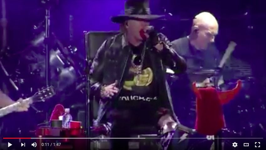 Axl Rose debut AC/DC