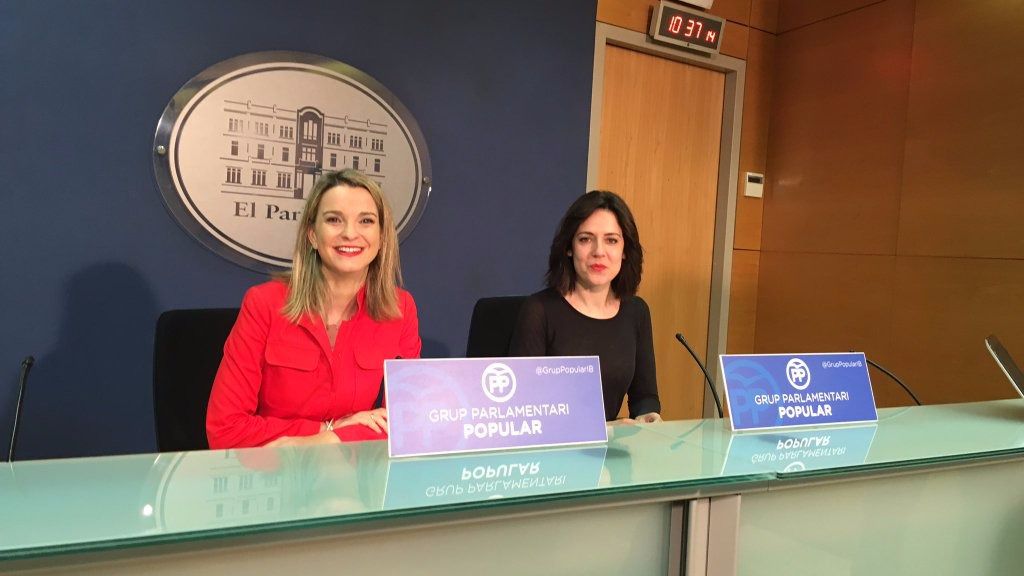 Marga Prohens y Sandra Fernández