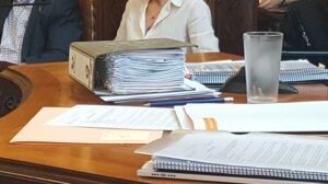 Archivador con las supuestas sanciones paralizadas