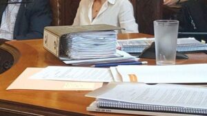 La carpeta con unas 90 actas