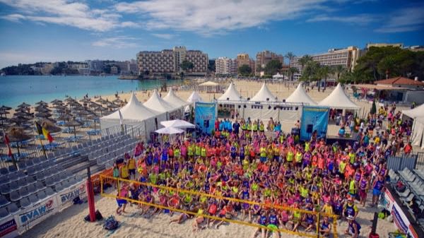 Imagen de grupo de la organización y de los equipos de categoría mixta