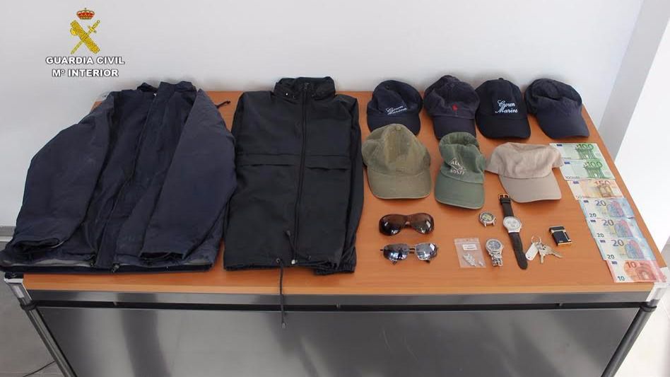 Material incautado al presunto autor de los hechos