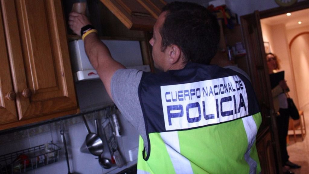 Imagen del registro llevado a cabo por la Policía Nacional