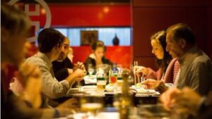 Cada vez m&aacute;s vamos perdiendo el miedo a la crisis y salimos a comer fuera
