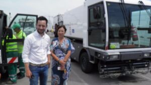 presentaci&oacute;n nueva maquinaria recogida basuras vila valoriza