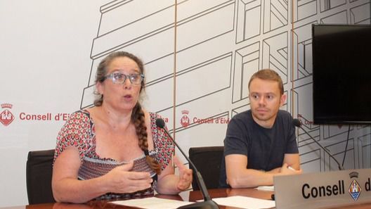 La vicepresidenta De Sans y el conseller Ribas en la rueda de prensa