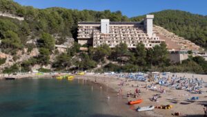hotel cartago port de sant miquel