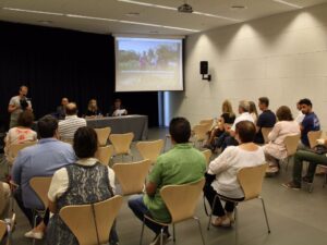 Se han mantenido reuniones con vecinos y empresas
