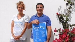 presentacion dia internacional yoga formentera
