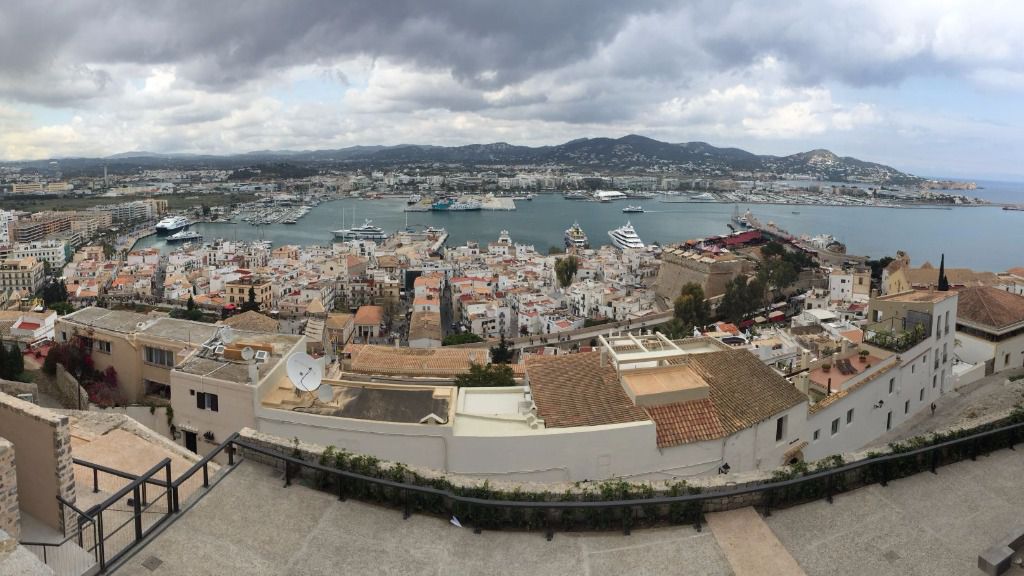 dalt vila