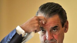 Mario Conde continuar&aacute; en la c&aacute;rcel de momento