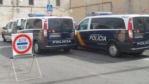 Furgones de la Polic&iacute;a Nacional