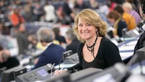 Rosa Estar&aacute;s es eurodiputada del PP
