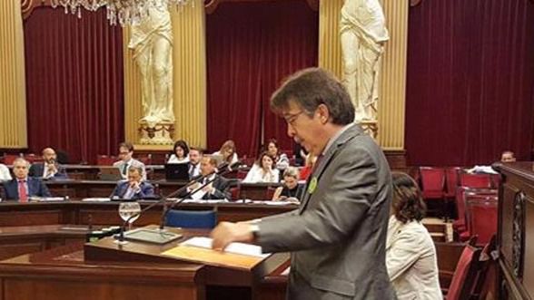 Xavier Pericay es diputado en el Parlament por Ciudadanos