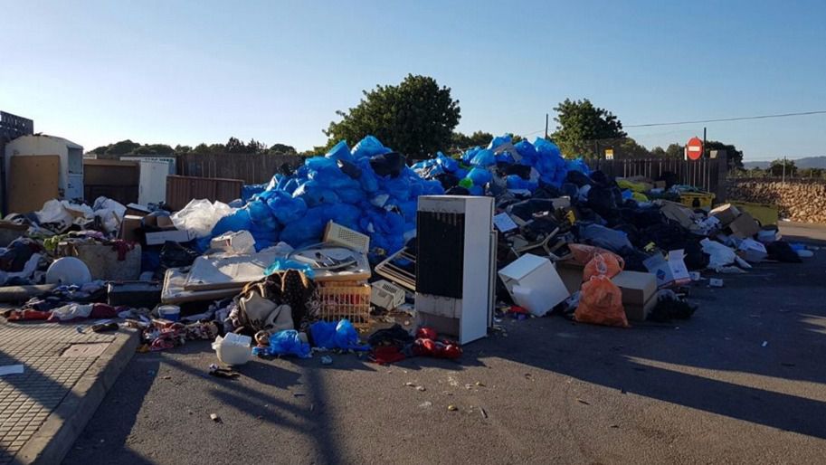 Se han acumulado toneladas de basura estos días