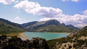 La falta de lluvia ha afectado considerablemente al bajo nivel de los embalses
