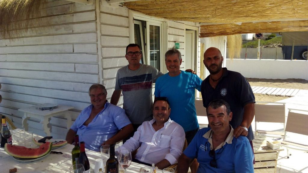 El promotor, Jaume Mandilego y el alcalde de Can Picafort, Joan Monjo, entre otros