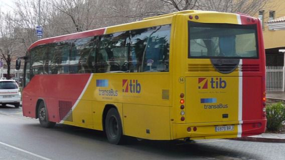 El vehículo TIB incendiado es del transporte público de Mallorca