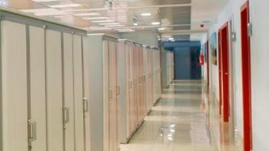 El óxido empieza a apreciarse ya en algunos de los techos del centro