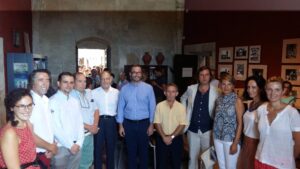 Hila, en el centro, en un acto de este mi&eacute;rcoles en el Castell de Bellver