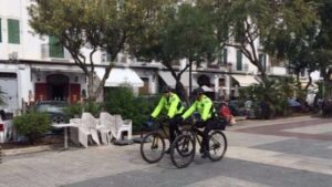 policia local eivissa bicicleta