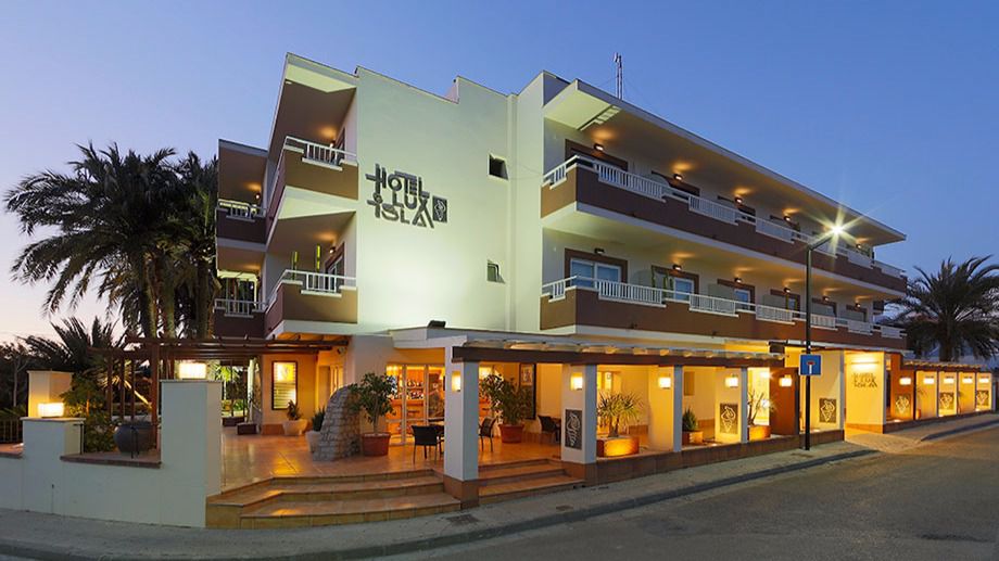 hotel lux isla