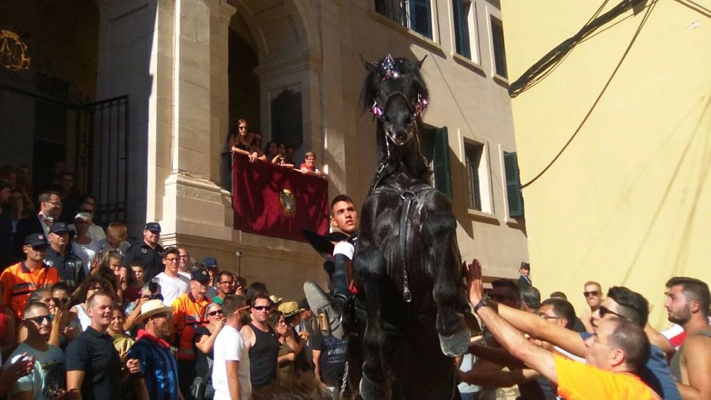 caballo caixers fiestas gracia mao