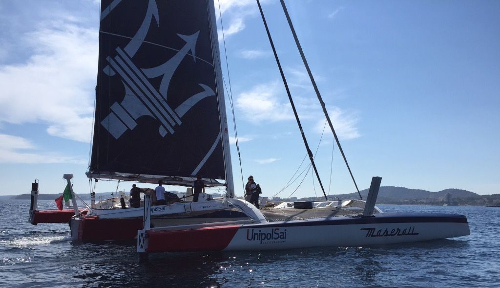 Trimarán Maserati
