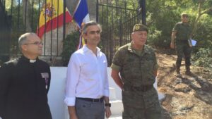 Magnier, en el centro, en un acto de homenaje en Cabrera