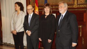 La presidenta del Govern con el ministro Montoro en una foto de archivo