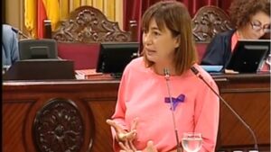 La presidenta del Govern en su respuesta a la portavoz de los populares