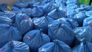 Almacenada en bolsas de basura