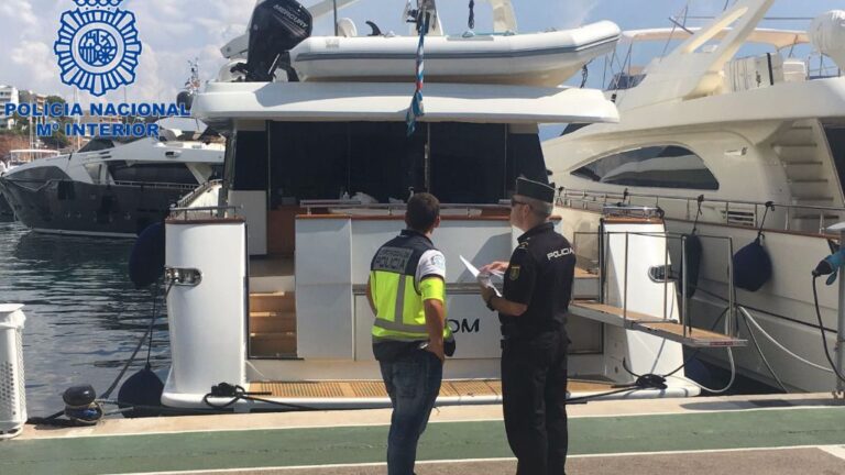 El puesto fronterizo de la Policía ha aumentado las inspecciones