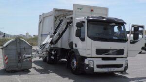 presentaci&oacute;n nueva maquinaria recogida basuras vila valoriza