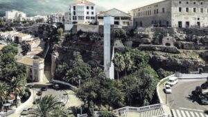 ascensor puerto ma&oacute;