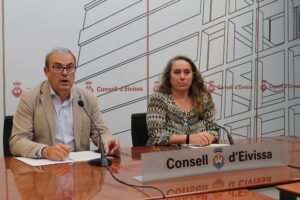 El presidente del Consell, Vicent Torres y la vicepresidenta 1&ordf;, Viviana de Sans