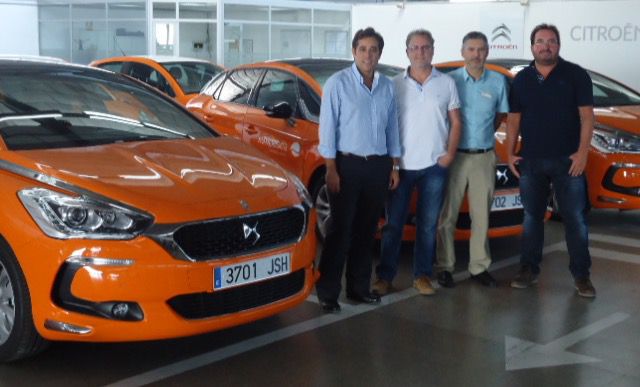 Luis Montes y Julio Jiménez, gerente y comercial de Citroën junto a los directivos de Xutipesca.