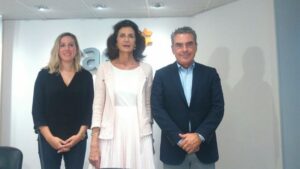 Carmen Planas, en el centro