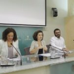 Catalina Cladera junto a los consellers Santiago y Vidal