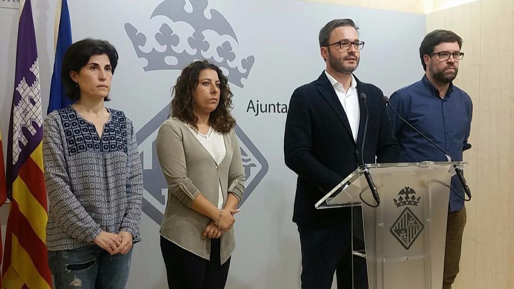 Hila junto a los responsables de la concejalías afectadas por la trama de la ORA