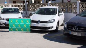 Guardia Civil coches moto veh&iacute;culos