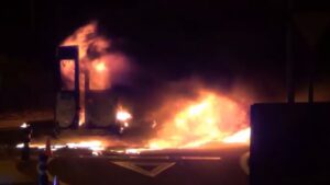 incendio furgoneta pintura