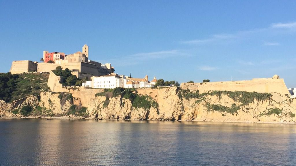 dalt vila
