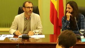 Coordinar&aacute; un programa de actuaciones con otras conselleries del Govern.