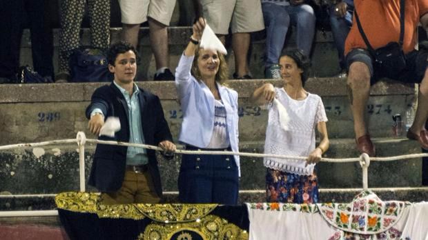 Froilán y Victoria Federica, de 15 años, acompañaron a su madre a la corrida de toros.