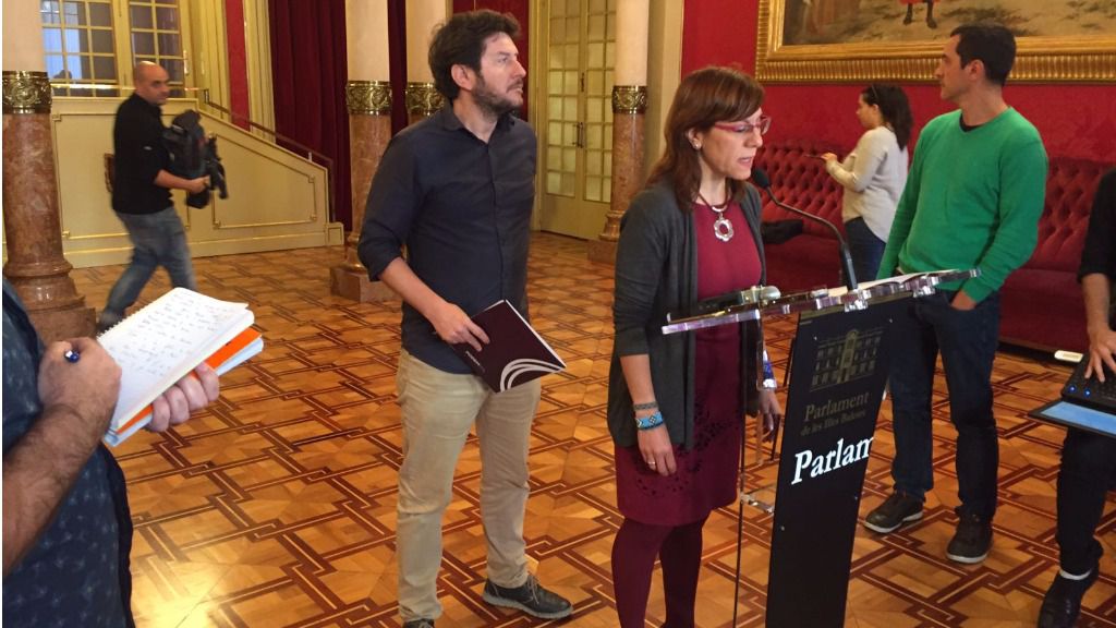 Huertas atribuye los movimientos a la "envidia y testosterona de la dirección"