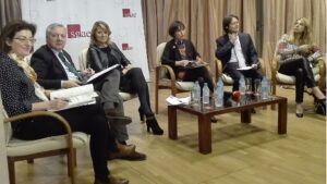 Mesa redonda en SGAE