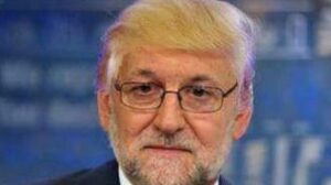 Rajoy intenta estar siempre a la &uacute;ltima