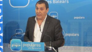 Salom seguir&aacute; en el Consell de Mallorca